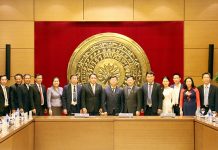 Về xây dựng chế độ, chính sách thu hút, phát triển đội ngũ chuyên gia, nhà khoa học phục vụ quốc hội hiện nay