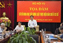 Một số vấn đề dân chủ và pháp luật về thực hiện dân chủ cơ sở ở Việt Nam