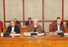 Bộ Chính trị họp về công tác phòng chống COVID-19