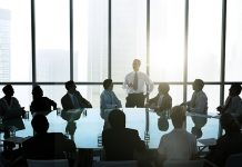 Nhà lãnh đạo và vai trò của nhà lãnh đạo trong hoạt động công vụ