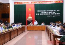 Thủ tướng Nguyễn Xuân Phúc làm việc với các tỉnh miền trung về công tác khắc phục hậu quả mưa lũ