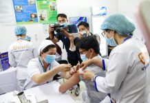 Việt Nam bắt đầu triển khai đợt tiêm vaccine phòng Covid-19 đầu tiên từ ngày 8/3/2021 tại 13 tỉnh/thành phố
