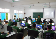 Đổi mới, hoàn thiện chính sách cán bộ – động lực xây dựng nguồn nhân lực khoa học xã hội và nhân văn chất lượng cao trong Quân đội nhân dân hiện nay