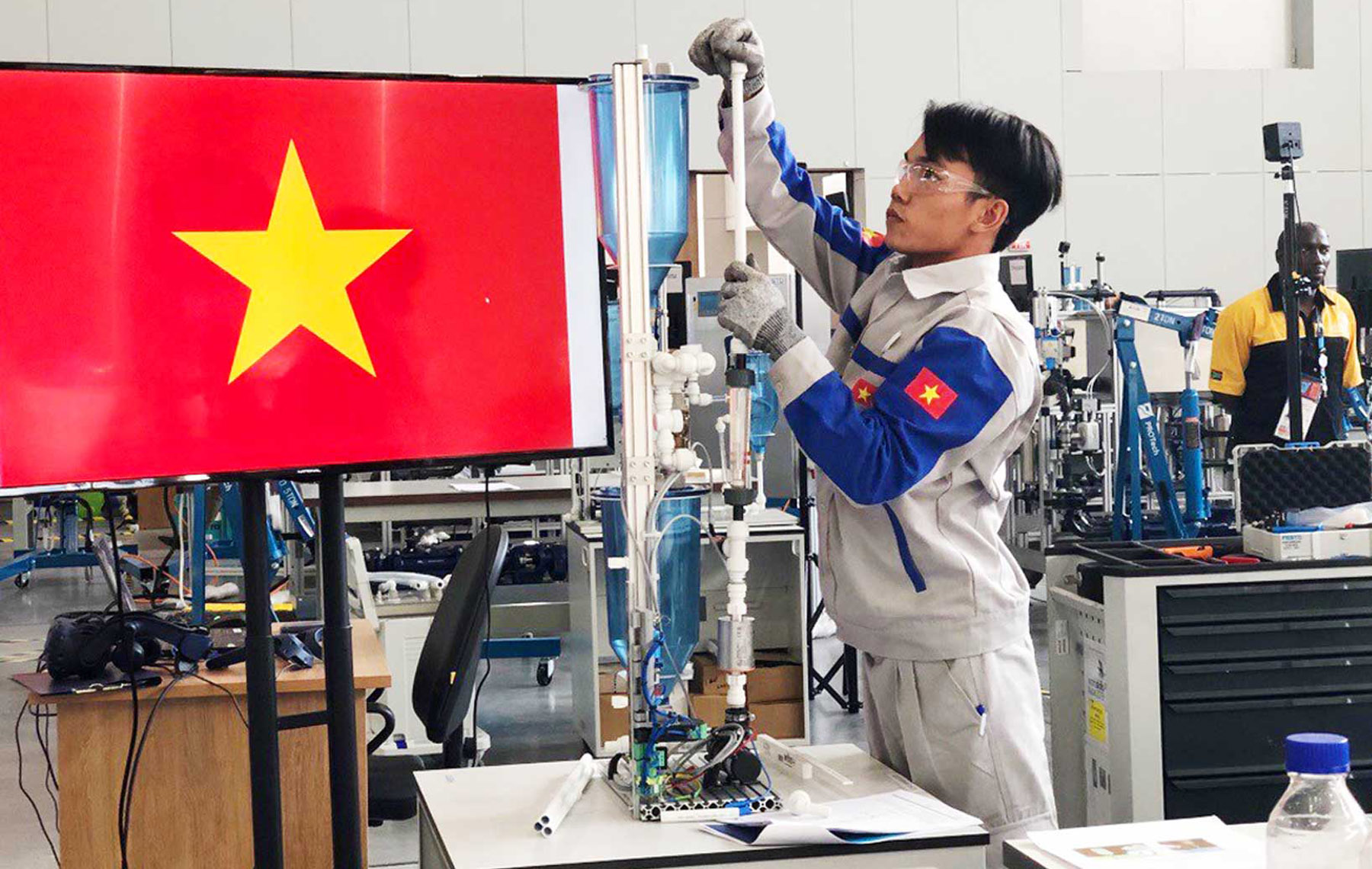 phát triển nguồn nhân lực ở việt nam hiện nay