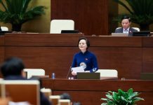 Bộ trưởng Bộ Nội vụ Phạm Thị Thanh Trà trả lời chất vấn đại biểu Quốc hội