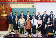 Đoàn cán bộ, công chức In-đô-nê-xi-a tìm hiểu về hoạt động quản lý dịch vụ công của Việt Nam