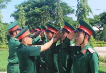 Vai trò của chính trị viên Quân đội nhân dân Việt Nam trong giáo dục truyền thống cho chiến sĩ mới ở đơn vị cơ sở