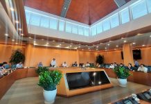 Yếu tố tác động đến động lực làm việc của công chức tại Văn phòng Hội đồng nhân dân và Ủy ban nhân dân cấp huyện thành phố Hà Nội