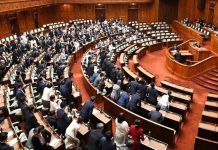 Bàn về cơ chế kiểm soát giữa các cơ quan nhà nước trong thực hiện các quyền lập pháp, hành pháp và tư pháp.