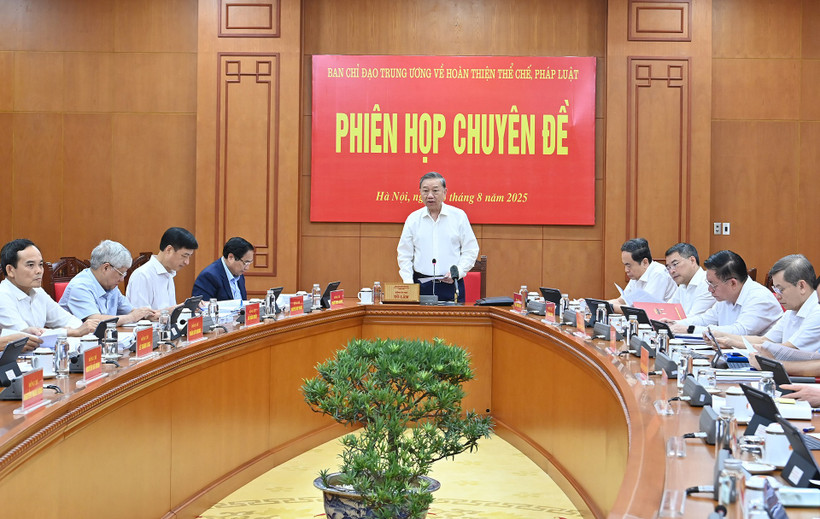 Tổng Bí thư Tô Lâm chủ trì Phiên họp chuyên đề của Ban Chỉ đạo Trung ương về hoàn thiện thể chế, pháp luật. (Ảnh: ĐĂNG KHOA)