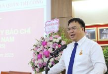 Văn kiện trình Đại hội XIV của Đảng cần đề cập sâu hơn đến việc ứng phó với quá trình già hóa dân số ở Việt Nam