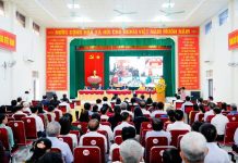 Đồng chí Ủy viên Bộ Chính trị, Giám đốc Học viện Chính trị quốc gia Hồ Chí Minh và các ứng cử viên đại biểu Quốc hội, HĐND tỉnh Nghệ An tiếp xúc cử tri, vận động bầu cử