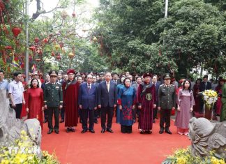 Tổng Bí thư, Chủ tịch nước Tô Lâm dâng hương tưởng niệm các Vua Hùng tại Phú Thọ