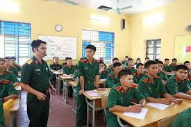 Giải pháp phát triển năng lực định hướng chính trị trong giảng dạy của giảng viên khoa học xã hội và nhân văn ở các học viện, trường sĩ quan quân đội