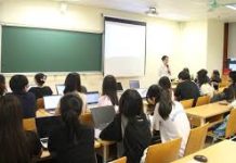 Tạo động lực cho đội ngũ giảng viên đại học ở Việt Nam