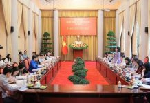 Phát huy vai trò nêu gương của cá nhân điển hình tiên tiến trong giáo dục đạo đức cách mạng cho đội ngũ đảng viên hiện nay