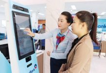 Vai trò điều tiết của niềm tin vào năng lực bản thân trong mối quan hệ giữa nhận thức về công nghệ và chấp nhận công nghệ của nhân viên ngân hàng