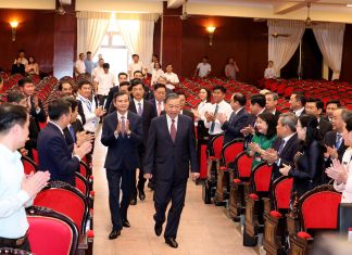 Khai giảng Chương trình bồi dưỡng, cập nhật kiến thức đối với Ủy viên Ban Chấp hành Trung ương Đảng khóa XIV (Lớp thứ nhất)