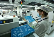 Quan hệ giữa lực lượng sản xuất số và quan hệ sản xuất số ở Việt Nam hiện nay