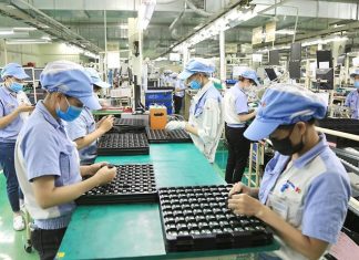 Quản lý nhà nước đối với phát triển kênh phân phối của các doanh nghiệp nhỏ và vừa trên địa bàn thành phố Hà Nội